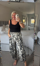 Load image into Gallery viewer, The animal print jersey cocoons

