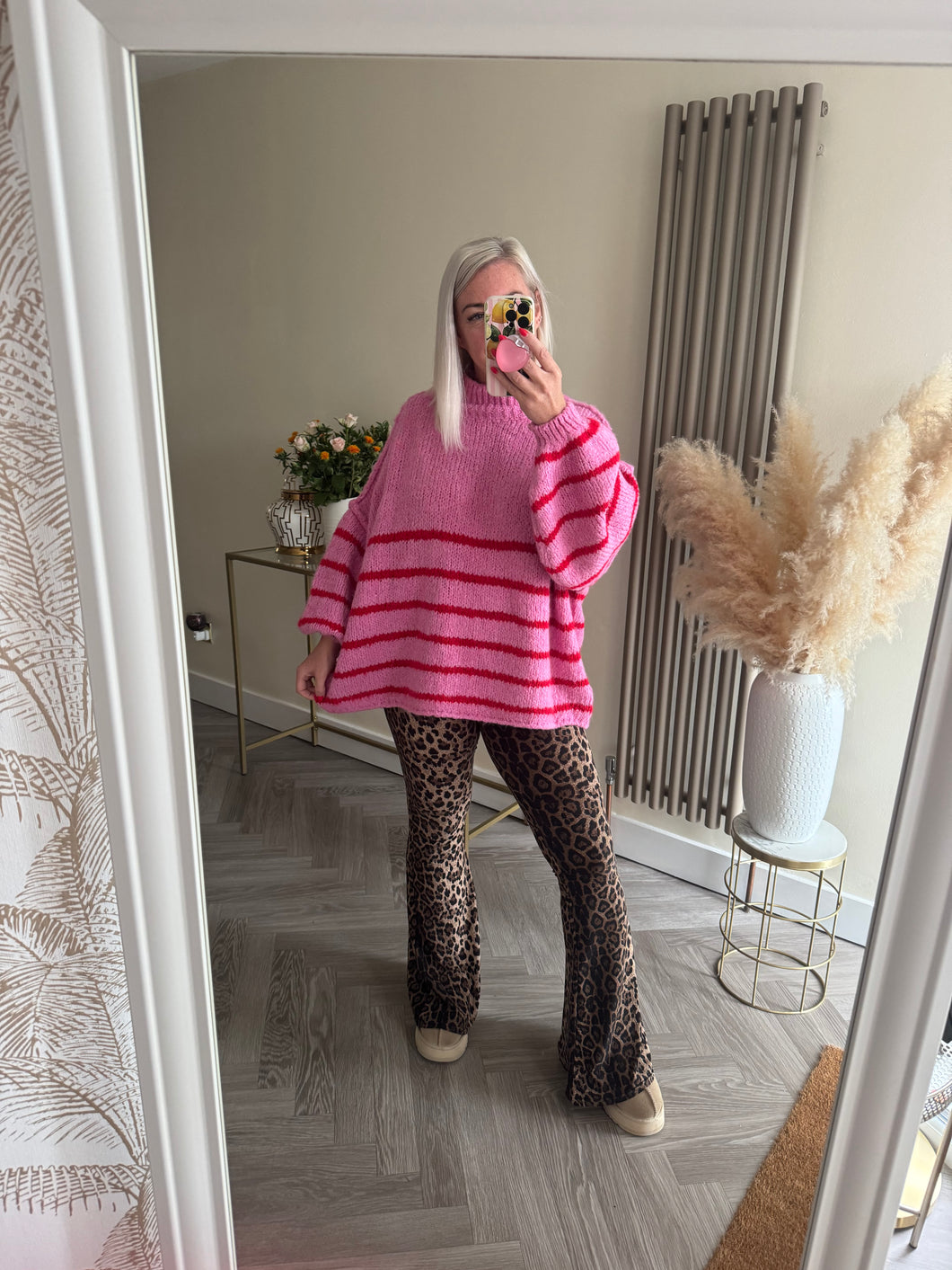 The striped Lola