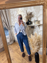 Load image into Gallery viewer, The gold button bow knit
