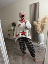 Load image into Gallery viewer, The slouch star knit

