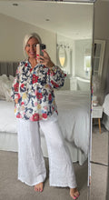 Load image into Gallery viewer, The palma 100% cotton floral shirt
