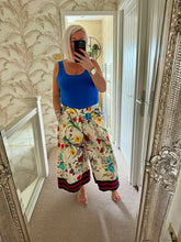 Load image into Gallery viewer, SALE The Stella floral culottes with pockets (No RETURN ON SALE ITEMS)
