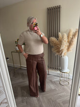 Load image into Gallery viewer, The pu pin tuck trousers
