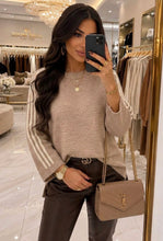 Load image into Gallery viewer, The striped sleeved knit
