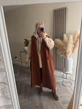 Load image into Gallery viewer, The boucle longline waistcoat
