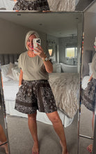Load image into Gallery viewer, The Ibiza bandana print cotton shorts with pockets
