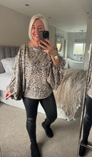 Load image into Gallery viewer, The animal print sequin balloon sleeve top
