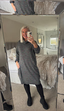 Load image into Gallery viewer, The marl tunic dress with pockets &amp; separate necklace
