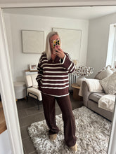 Load image into Gallery viewer, The striped v neck jumper with zip detail
