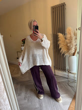 Load image into Gallery viewer, The striped seam pin tuck joggers
