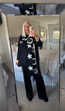 Load image into Gallery viewer, The Louie knit with separate scarf
