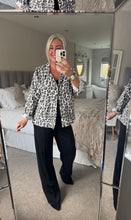 Load image into Gallery viewer, The super stretch animal print jacket
