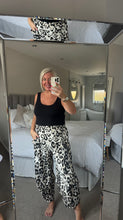 Load image into Gallery viewer, The animal print jersey cocoons
