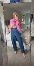 Load image into Gallery viewer, The Bow back knit in pink
