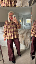 Load image into Gallery viewer, The Supersoft pu pin tuck trousers
