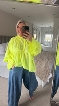 Load image into Gallery viewer, The neon frill blouse
