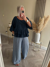 Load image into Gallery viewer, SALE The striped linen trousers with pockets (no return on sale items)
