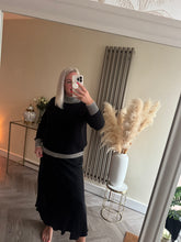 Load image into Gallery viewer, The striped turtle neck jumper
