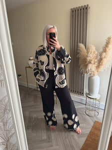 The 100% cotton embroidered trouser suit