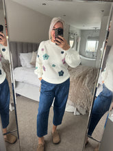 Load image into Gallery viewer, SALE The sequin daisy knit (no return on sale items)
