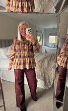 Load image into Gallery viewer, The Supersoft pu pin tuck trousers

