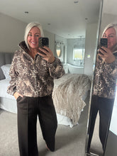 Load image into Gallery viewer, The animal print cord zip jacket with pockets
