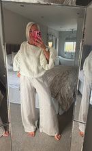 Load image into Gallery viewer, The Ibiza Linen tie bottom puff sleeve top
