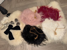 Load image into Gallery viewer, The fluffy Tess bag
