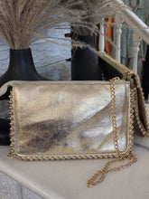 Load image into Gallery viewer, The metallic studded clutch bag with separate shoulder chain
