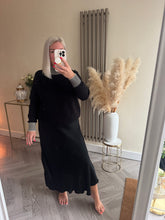 Load image into Gallery viewer, The striped turtle neck jumper
