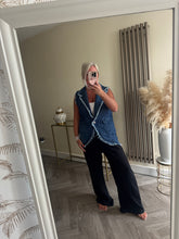 Load image into Gallery viewer, SALE The frayed denim waistcoat (No return on sale items)
