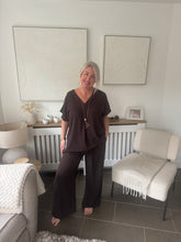 Load image into Gallery viewer, The T shirt sleeve chiffon trouser suit with separate necklace
