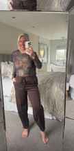 Load image into Gallery viewer, The pin tuck barrel joggers
