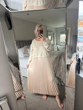 Load image into Gallery viewer, The satin pleated dress with knit top
