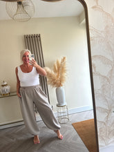 Load image into Gallery viewer, The supersoft button detail elasticated jogger with pockets
