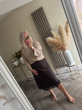 Load image into Gallery viewer, The lace hem satin skirt
