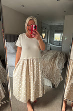 Load image into Gallery viewer, The Polkadot t shirt dress with pockets
