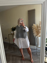 Load image into Gallery viewer, The tie side tank top
