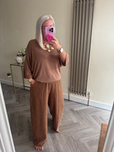 Load image into Gallery viewer, SALE The striped linen trousers with pockets (no return on sale items)
