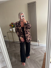Load image into Gallery viewer, The animal print blazer
