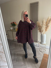 Load image into Gallery viewer, The pu leather look leggings in chocolate
