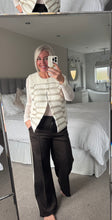 Load image into Gallery viewer, The seam stripe pin tuck joggers with pockets
