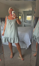 Load image into Gallery viewer, The linen look striped dress
