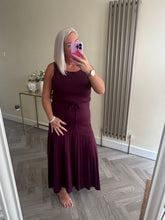 Load image into Gallery viewer, SALE The jersey tie waist pleated hem dress ( No return on sale items)
