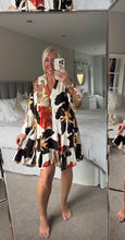 Load image into Gallery viewer, The floral smock dress
