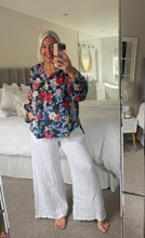 Load image into Gallery viewer, The palma 100% cotton floral shirt
