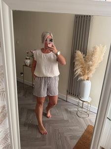SALE The button back top (no return on sale items)