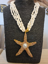 Load image into Gallery viewer, The sparkle starfish necklace
