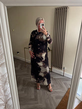 Load image into Gallery viewer, The marble mesh dress
