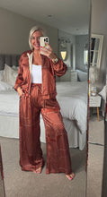 Load image into Gallery viewer, The satin abstract trouser suit
